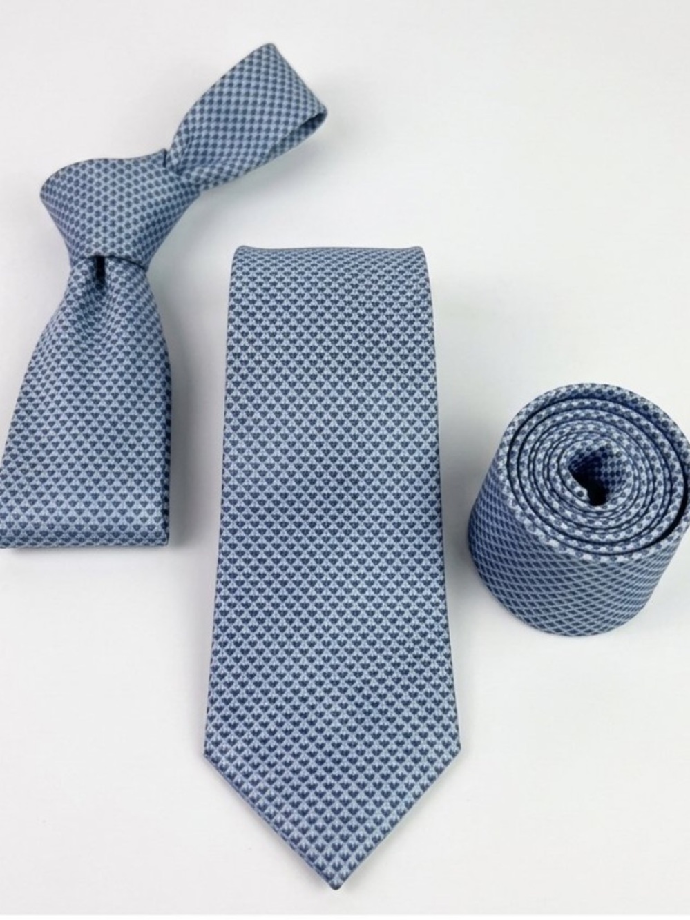 Hermès Paris Men's 100% Silk Tie Blue Micro-Pattern Geometric Textured Luxury